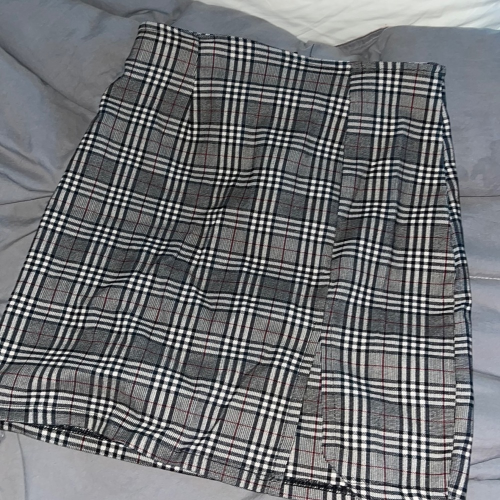 checkered skirt